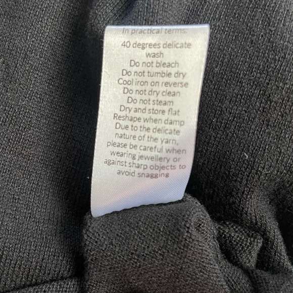 Saint+Sofia Scalloped Edge Crew Neck Sweater, Black and Purple, Women’s M, NWT - Picture 13 of 14